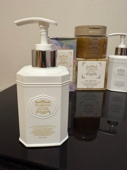 パフュームボディローション リリィムスクホワイトティー/TEABLESS/ボディローションの人気ショート動画