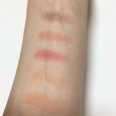 LABIOTTE シャトー ラビオッテ ワイン アイシャドウ パレットのクチコミ「ラビオッテ ワインアイシャドウパレット
02スイートワイン
◎高級感のあるパッケージ
◎密着.....」(3枚目)