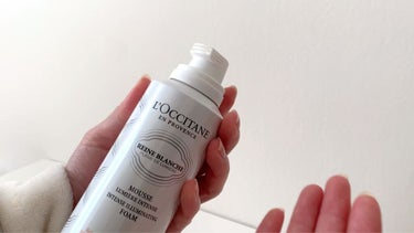 レーヌブランシュ イルミネイティングクレンジングフォーム/L'OCCITANE/洗顔フォームを使ったクチコミ（2枚目）