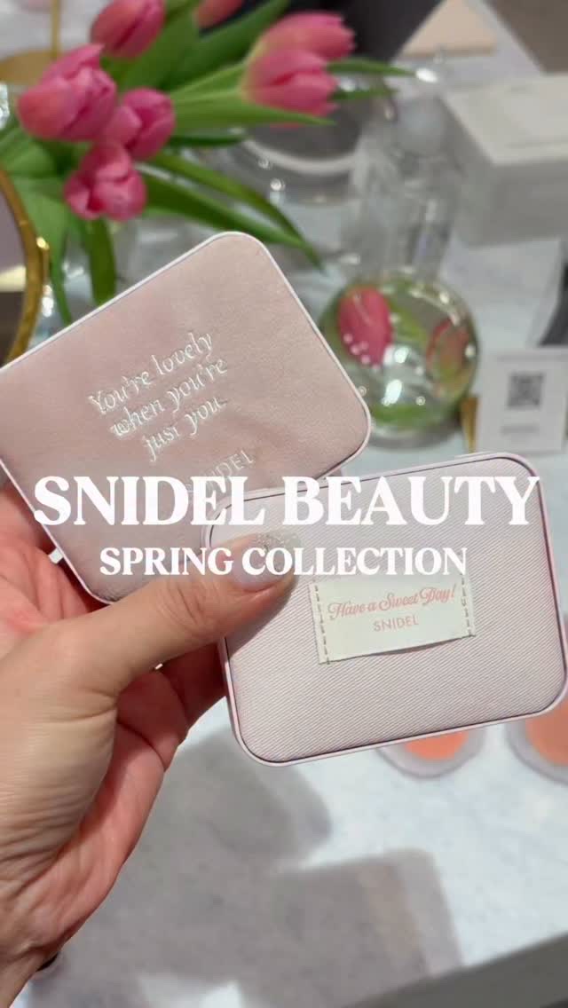 【🌷SNIDEL BEAUTYの春コスメ🌷】
新作発表会に行ってきました🥰
大人気のアイデザイナーnに新色が2色登場🩷！！
どっちも使いやすそうな配色でかなり魅力的🥺✨
しかも初回限定パッケージがまさかのベロアとキャンパス地なのー