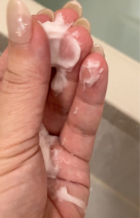 ディープ ヘッドクレンズ　ホワイトフローラル/JILL STUART/市販シャンプーを使ったクチコミ（3枚目）