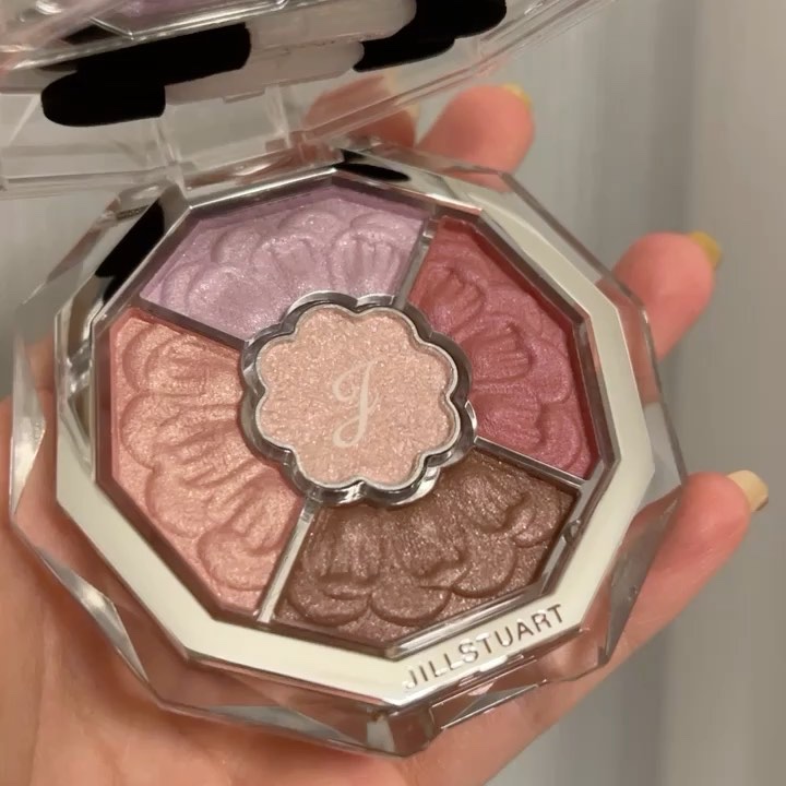 ジルスチュアート ブルームクチュール アイズ　ジュエルドブーケ/JILL STUART/アイシャドウパレットを使ったクチコミ（2枚目）