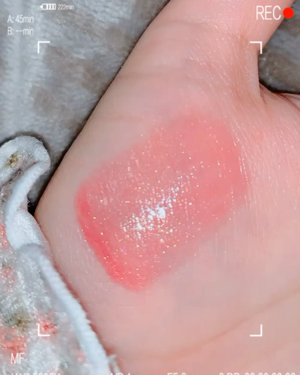 センシュアルスパイシーヌードグロス/HERA/リップグロスの動画クチコミ3つ目