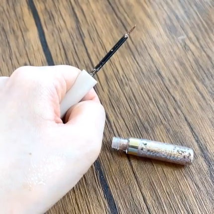 グリッター イルミネーションライナー R/CipiCipi/リキッドアイライナーを使ったクチコミ(3枚目)