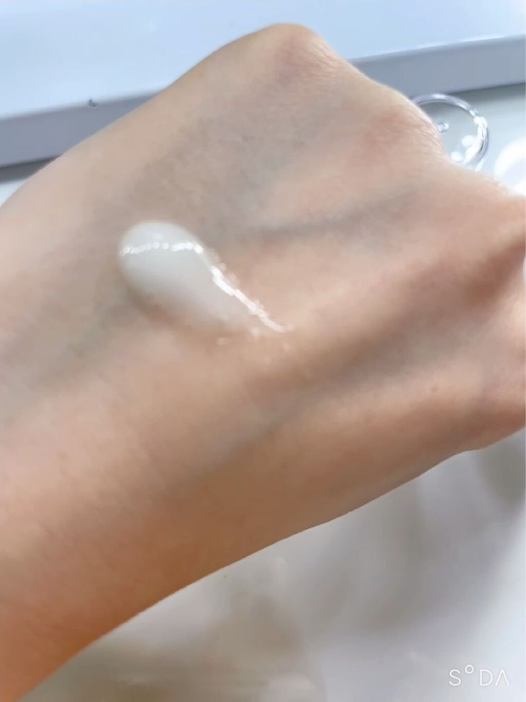 コントロールポアセラム/SOV9/美容液の動画クチコミ1つ目