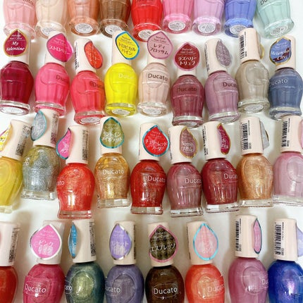 ナチュラルネイルカラーN/デュカート/マニキュアの人気ショート動画