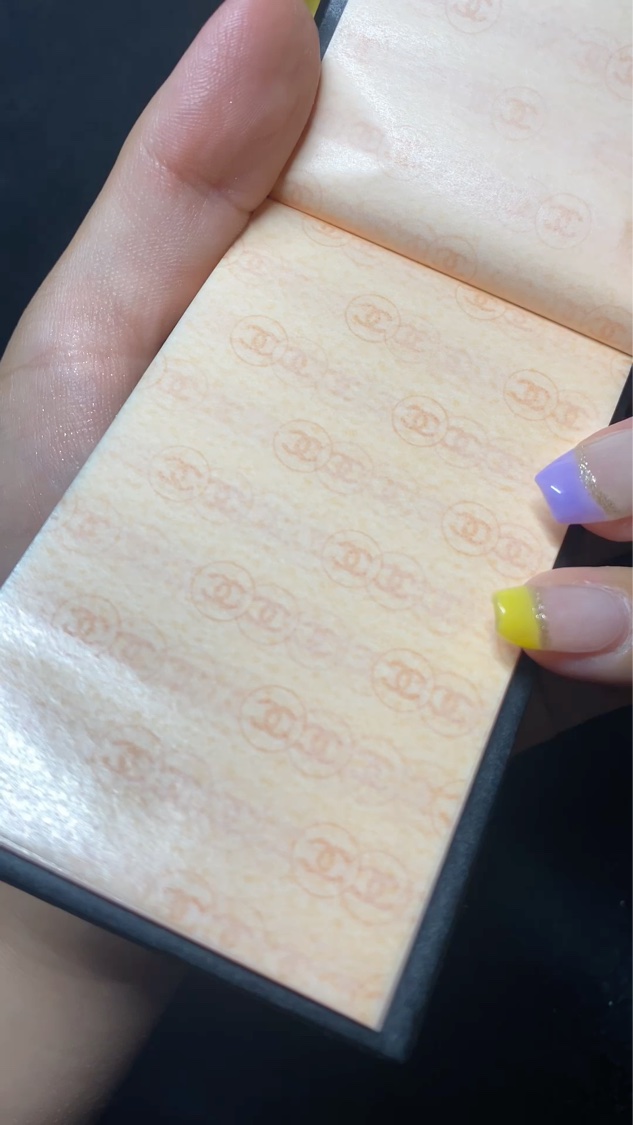 オイル コントロール ティッシュ/CHANEL/あぶらとり紙を使ったクチコミ（3枚目）
