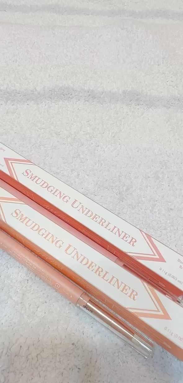 アートクラス スマージングアンダーライナー/too cool for school/ペンシルアイライナーの動画クチコミ5つ目