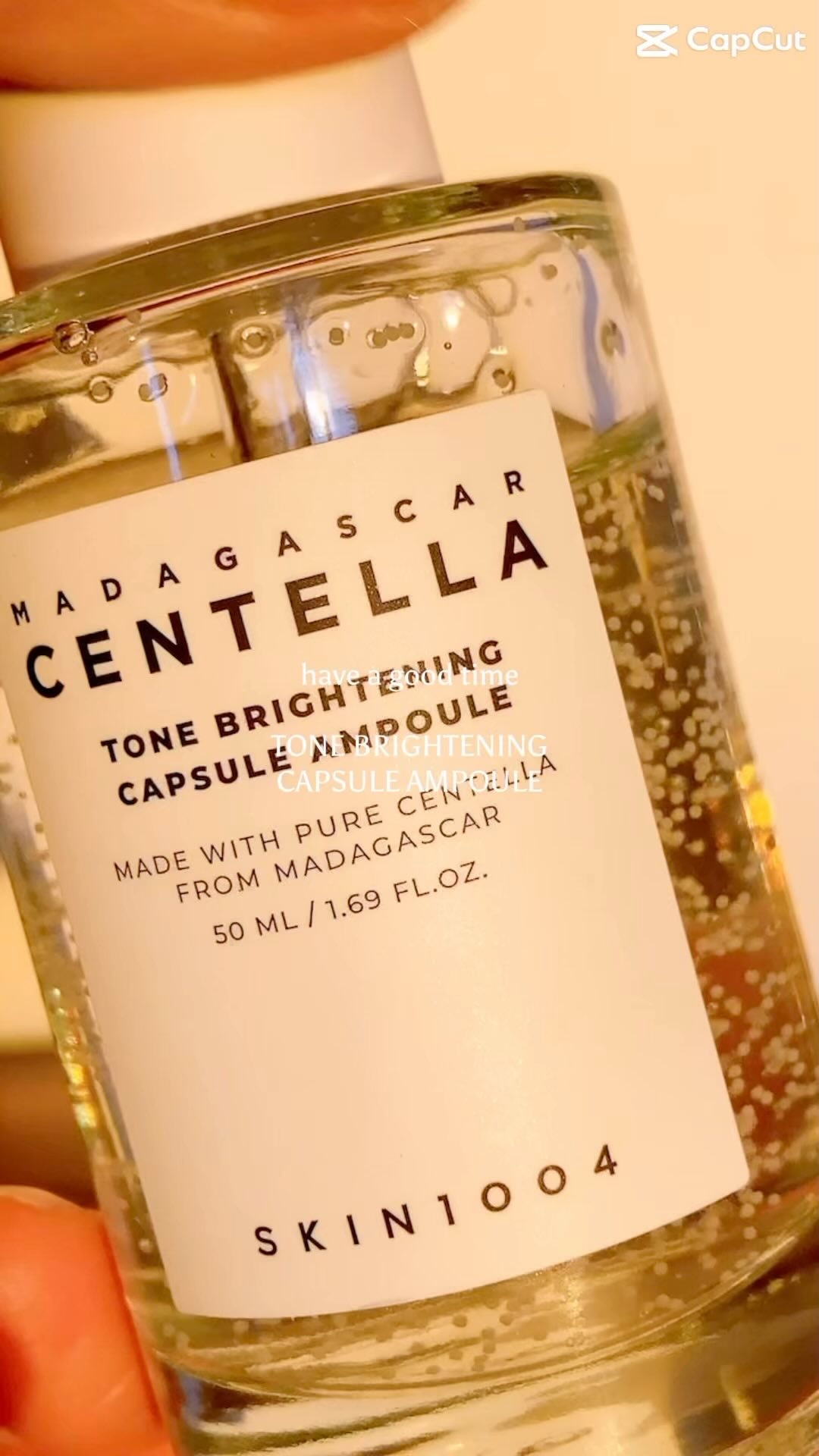 トーンブライトニング カプセルアンプル／SKIN1004のショート動画を