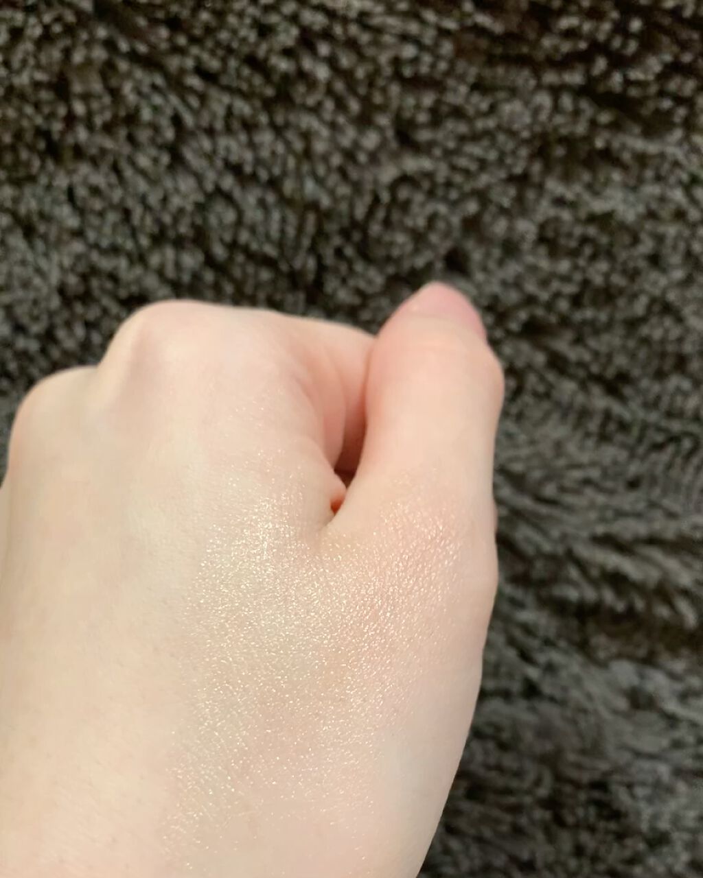 リキッド アーマー グロウ ポット/REVLON/クリームハイライトの動画クチコミ2つ目