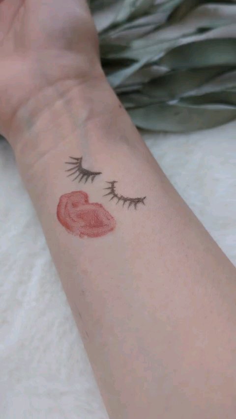 グリーンディープリップ＆アイリムーバー/Dr.G/ポイントメイクリムーバーの動画クチコミ4つ目