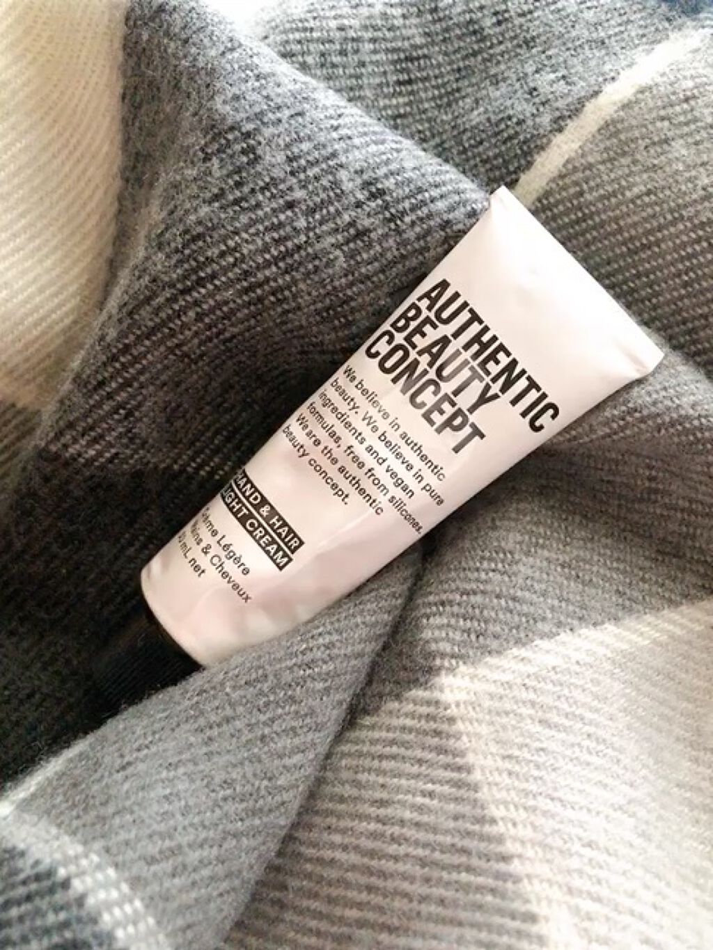 ハンド＆ヘア ライトセラム/AUTHENTIC BEAUTY CONCEPT/ハンドクリームの人気ショート動画