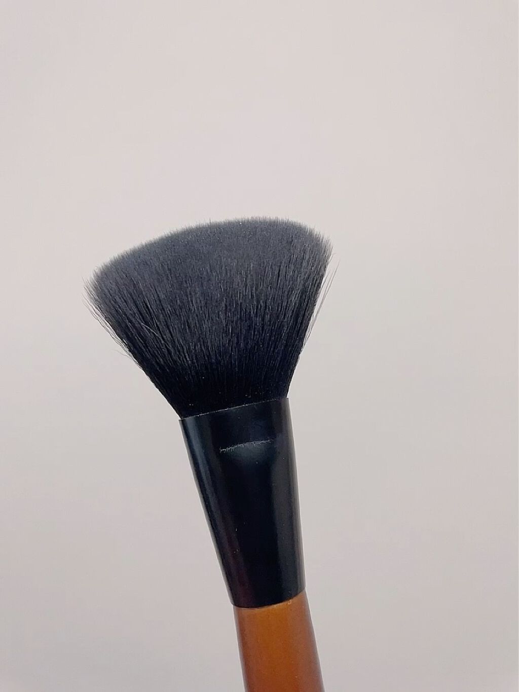 ごくふわブラシ/DAISO/メイクブラシを使ったクチコミ（3枚目）