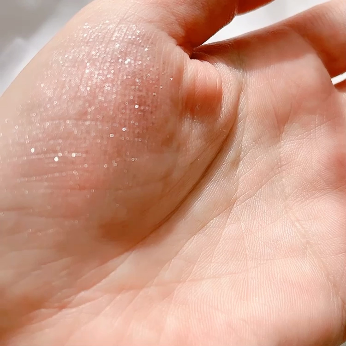 マルチカラーバリエーション バーム/チャコット・コスメティクス/単色アイシャドウの動画クチコミ3つ目