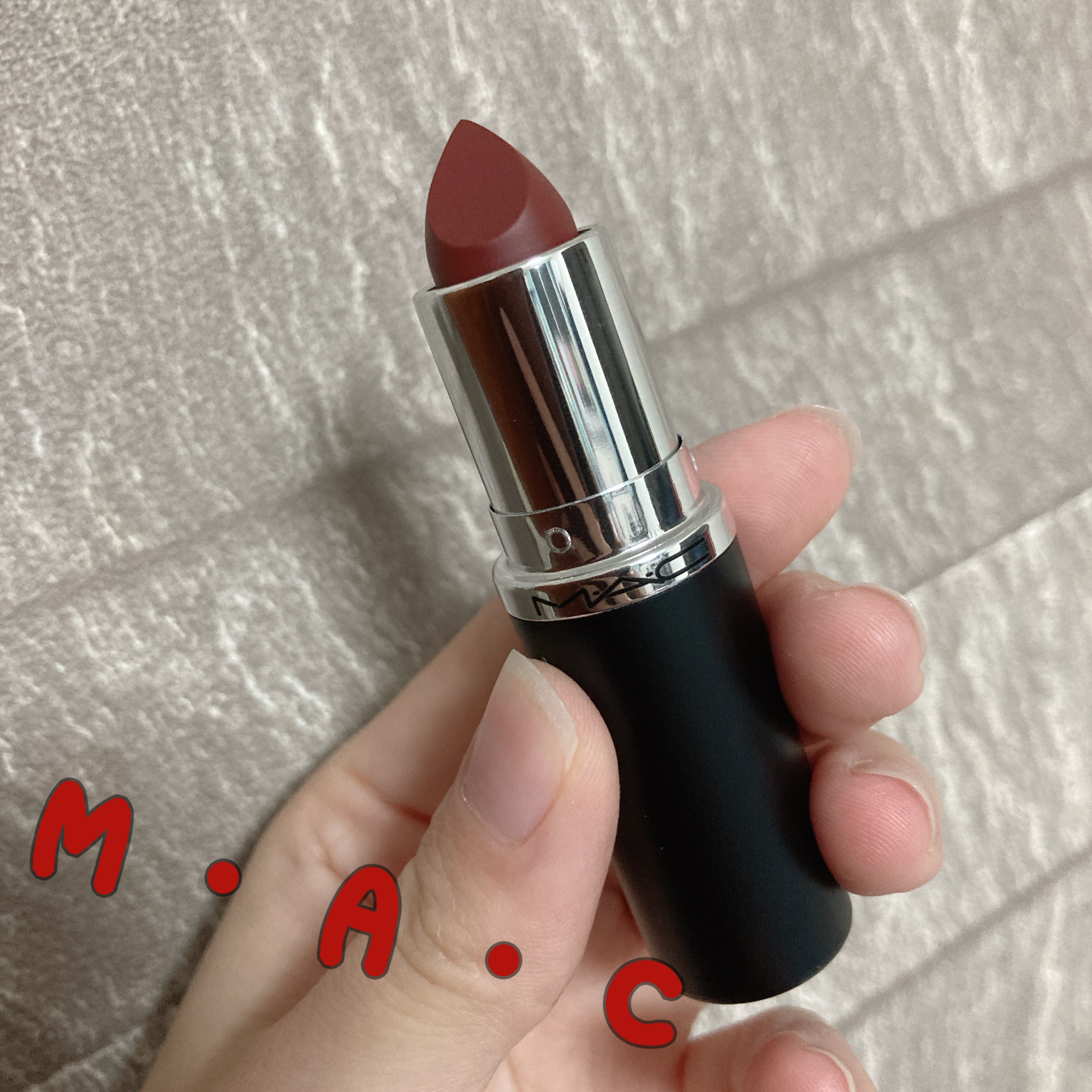 マキシマル スリーク サテン リップスティック/M・A・C/口紅の動画クチコミ1つ目