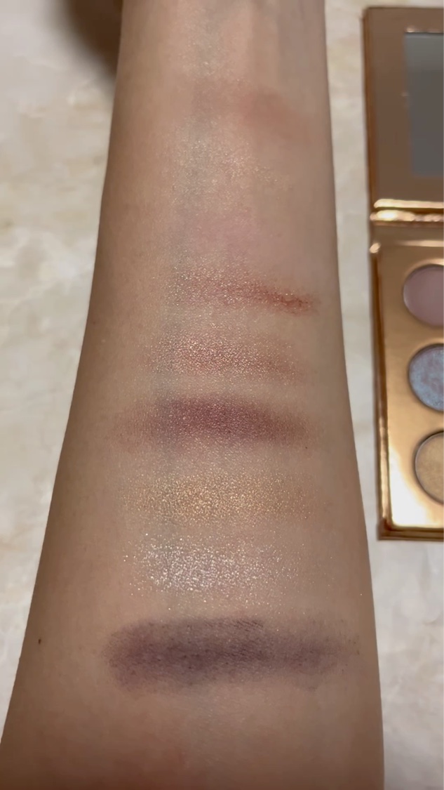 スモール アイシャドウ × 9　ジャスミンズ ウィッシュ/M・A・C/パウダーアイシャドウの動画クチコミ1つ目