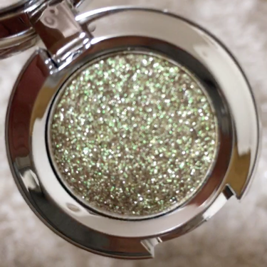 シャイニー プリティ シャドウ/M・A・C/単色アイシャドウの動画クチコミ2つ目