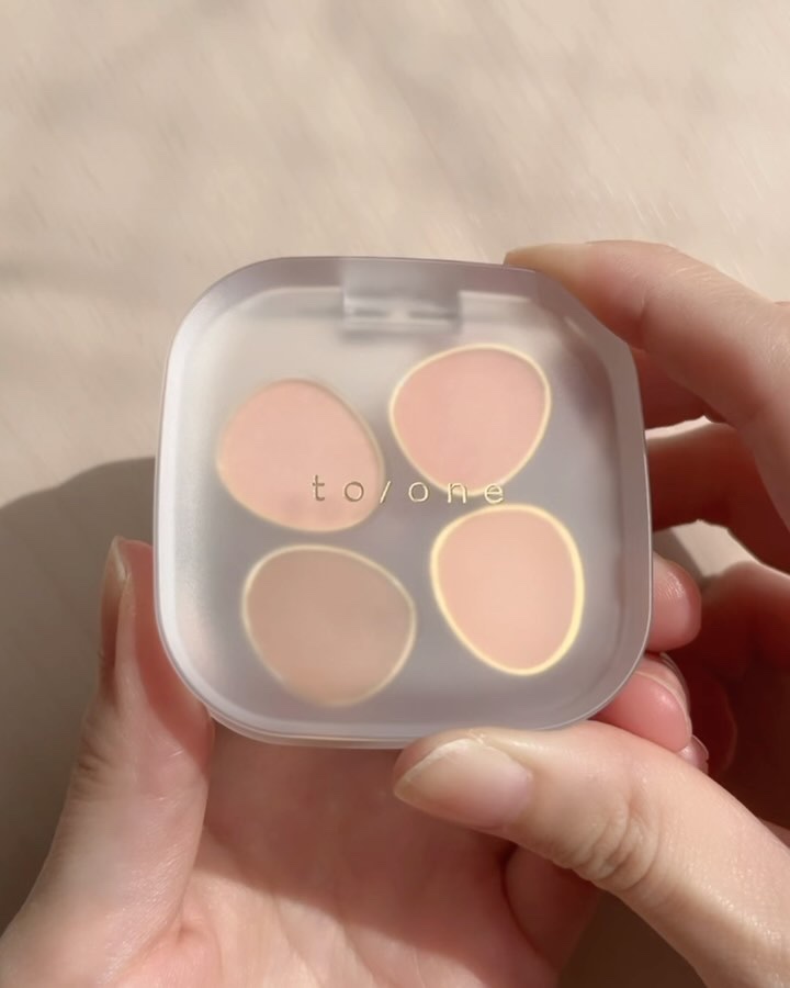 トーン ペタル フロート アイパレット/to/one/アイシャドウパレットの動画クチコミ2つ目
