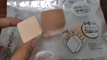 メイクアップスポンジ(15個、ダイヤモンド形)/DAISO/パフ・スポンジの人気ショート動画