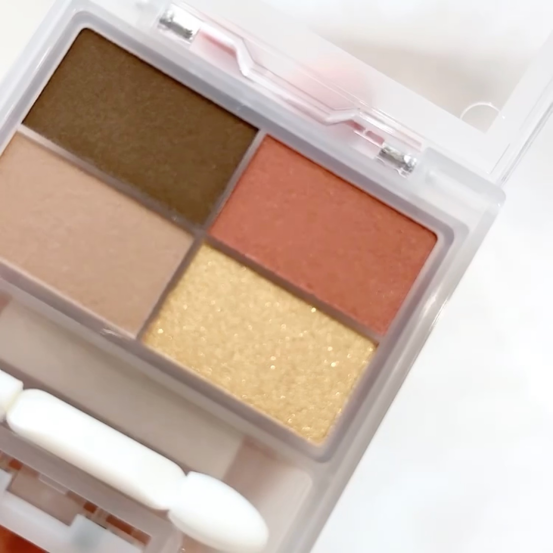 フェイスカラーパレット/チャコット・コスメティクス/アイシャドウパレットを使ったクチコミ（3枚目）