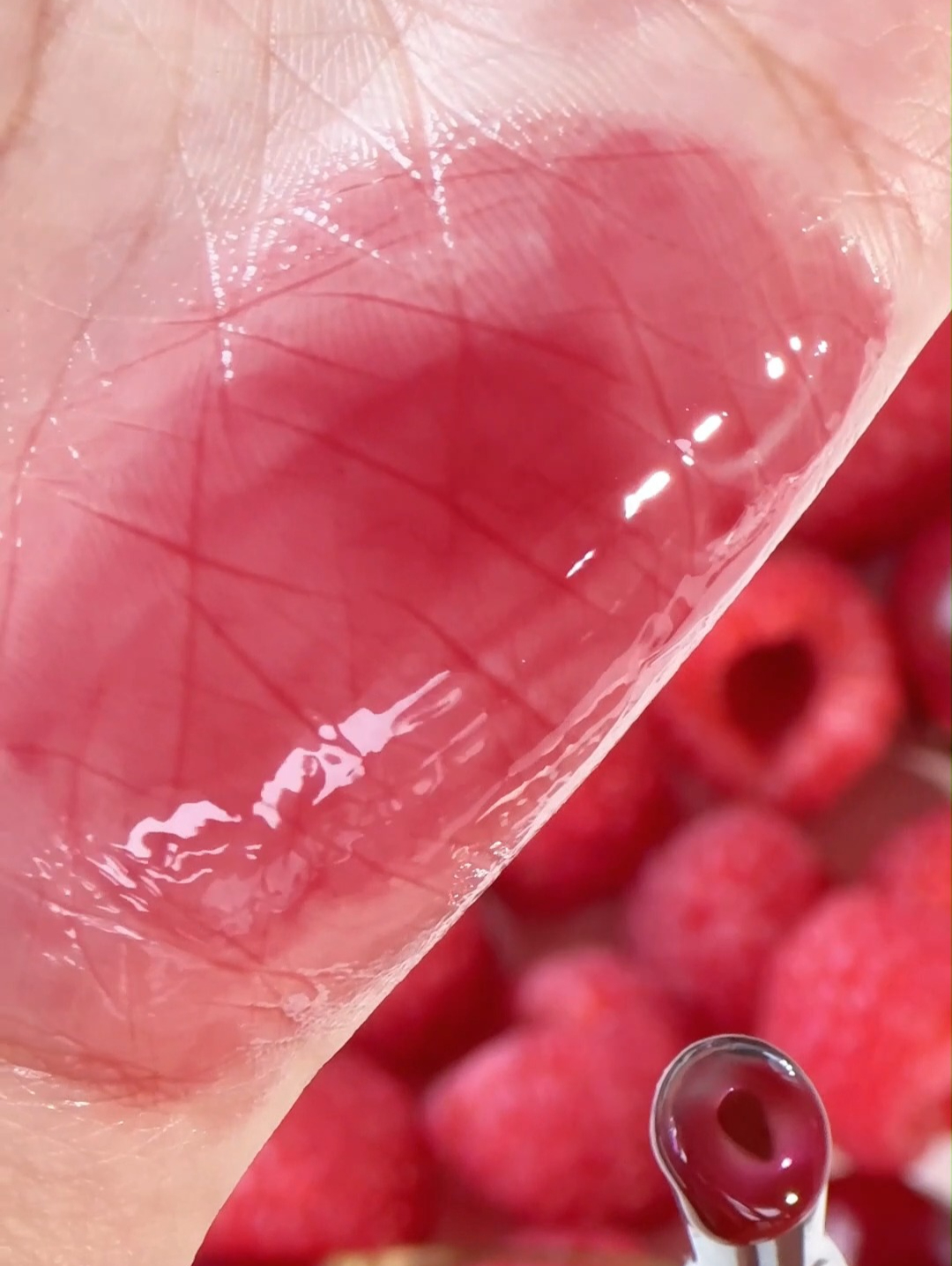 このツヤ感、見逃せない…🤍

超グロッシーなぷるぷるリップが叶う
新作リッププランパーセットが登場💋✨

売り切れ前にぜひGETしてね🛍️🛒

#SHEGLAM #SHEGLAMコスメ #コスメ情報 #コスメ購入品 #コスメレビュー