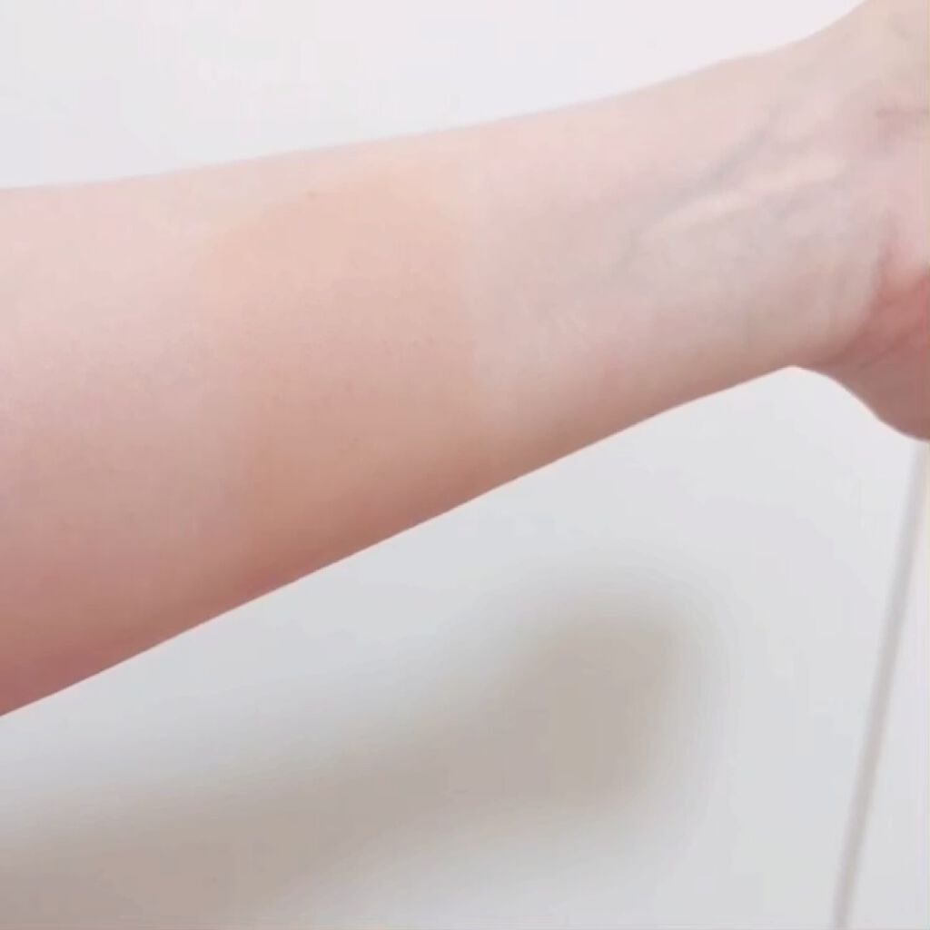 マジックスノークッションブラック 3.0/APRILSKIN/クッションファンデーションの動画クチコミ4つ目