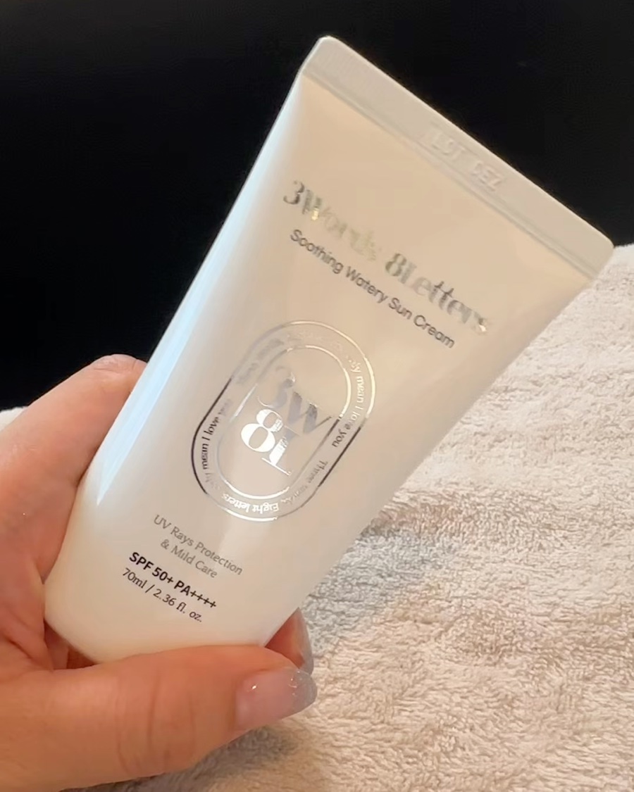 スーディングウォータリー日焼け止め/3Words 8Letters/日焼け止めクリームの動画クチコミ1つ目