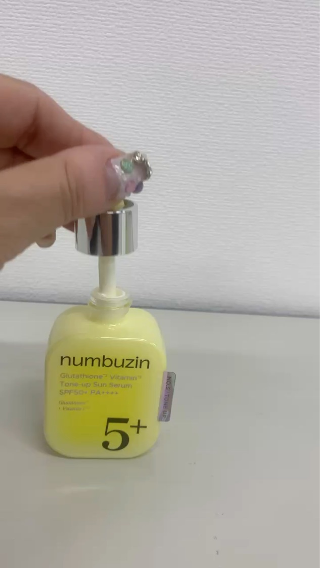 5番 白玉グルタチオンCトーンアップベース SPF50+ PA++++/numbuzin/化粧下地を使ったクチコミ（3枚目）