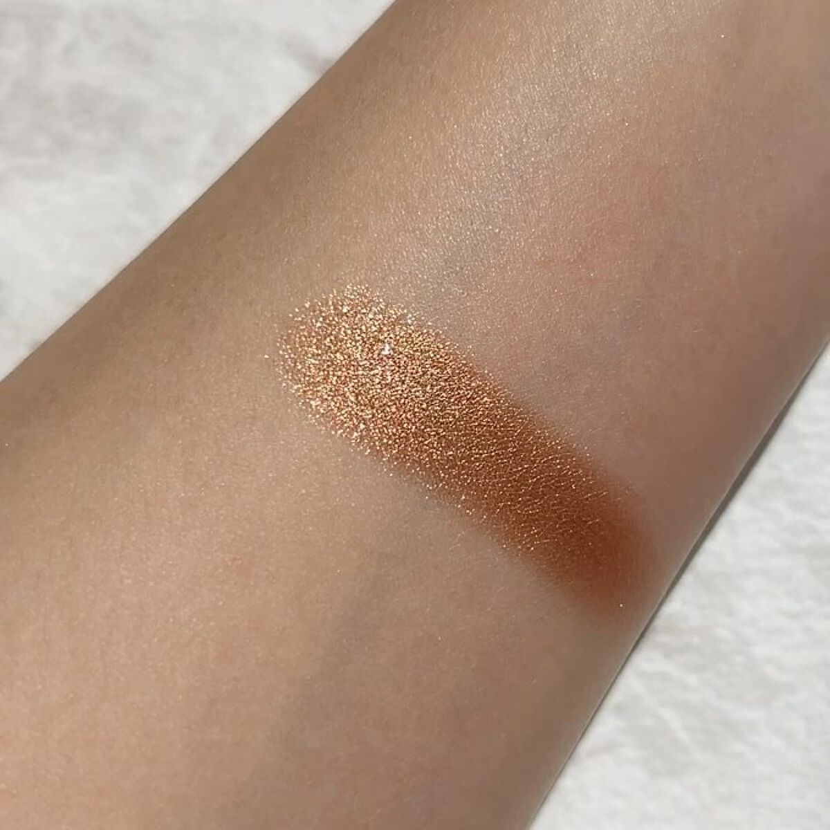 HOURGLASS  Scattered Light Glitter Eyeshadow/HOURGLASS/ジェル・クリームアイシャドウの動画クチコミ5つ目