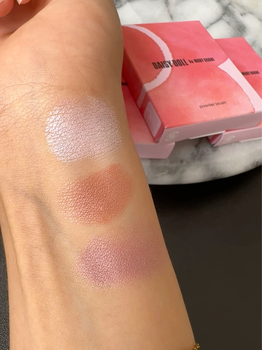 パウダーブラッシュ/DAISY DOLL by MARY QUANT/パウダーチークを使ったクチコミ（3枚目）