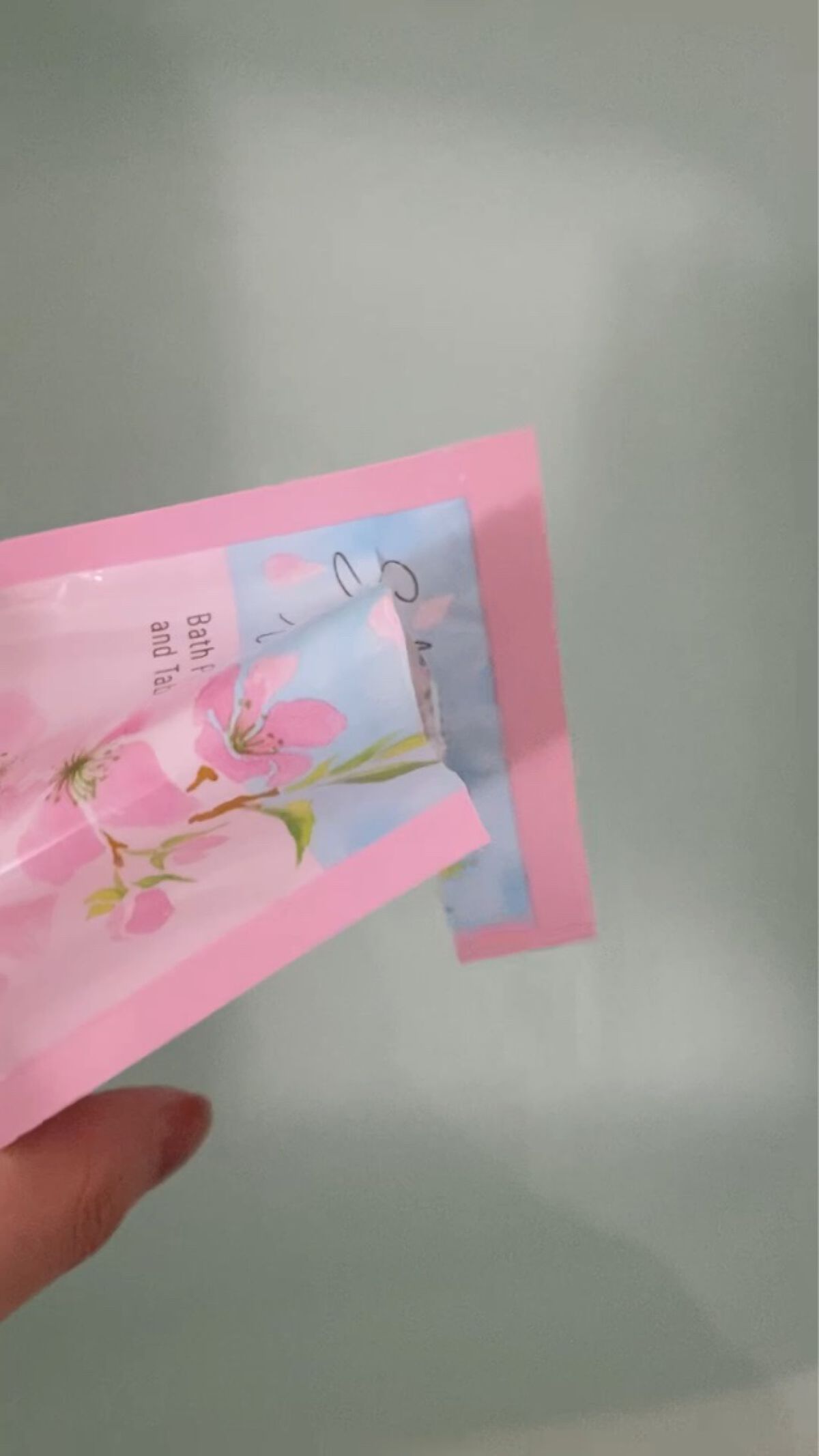 さくらふふふ バスパウダー＆タブレット/ハウス オブ ローゼ/炭酸系入浴剤の動画クチコミ2つ目