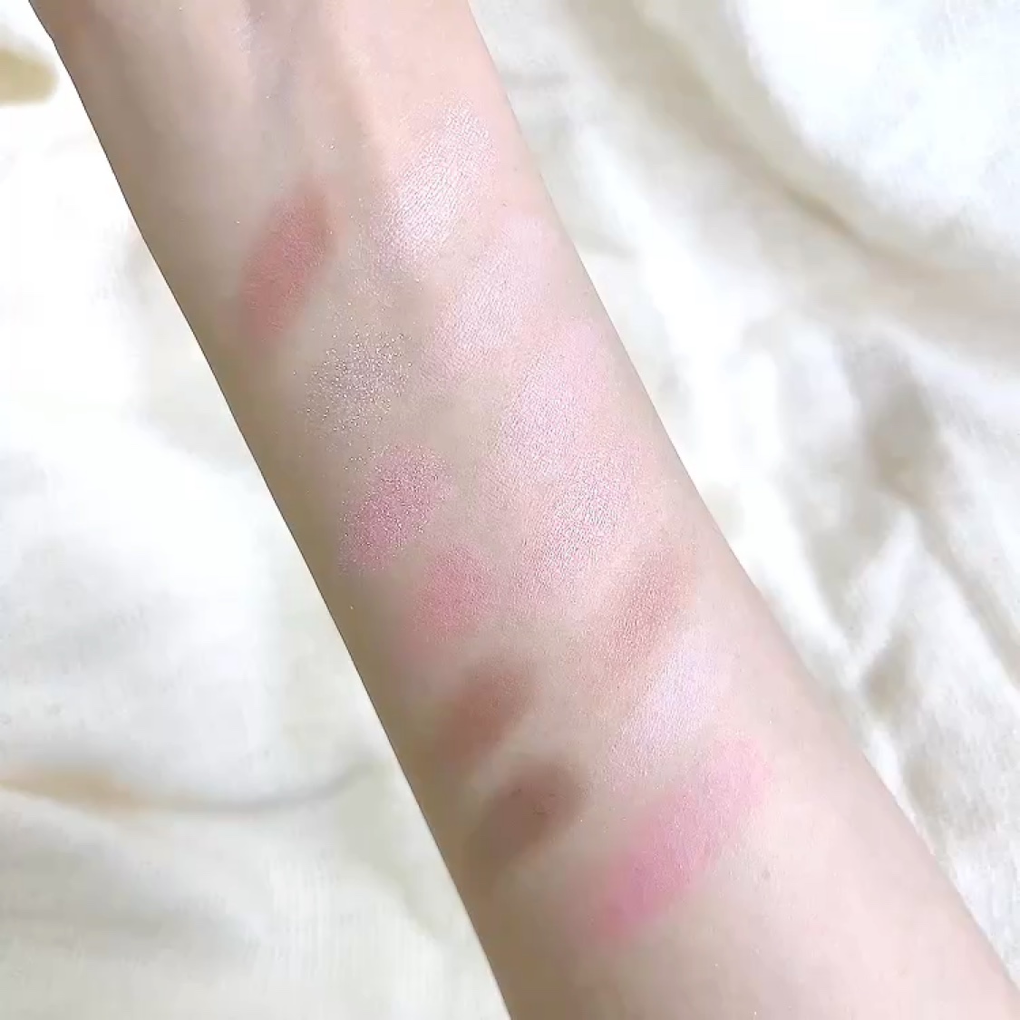 Dewy Fit Palette/lilybyred/アイシャドウパレットの動画クチコミ1つ目