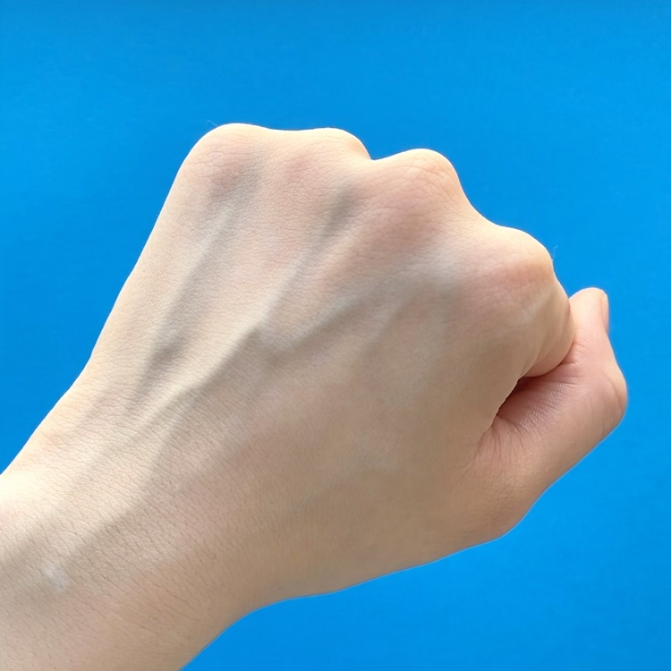 薬用ハンド＆フィンガー/ヴァセリン/ハンドクリームの動画クチコミ1つ目