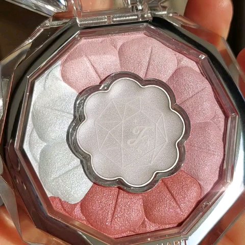 ジルスチュアート ブルームクチュール アイズ/JILL STUART/アイシャドウパレットを使ったクチコミ（3枚目）