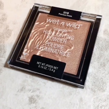 MegaGlo Highlighting Powder/wet 'n' wild/パウダーハイライトを使ったクチコミ（3枚目）