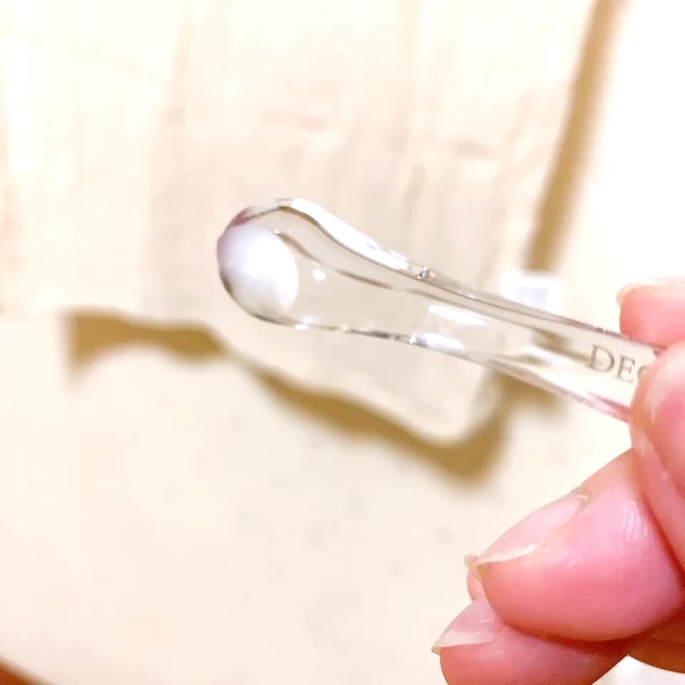 コスメデコルテ リポソーム アドバンスト リペアリップセラム/DECORTÉ/リップ美容液を使ったクチコミ（3枚目）