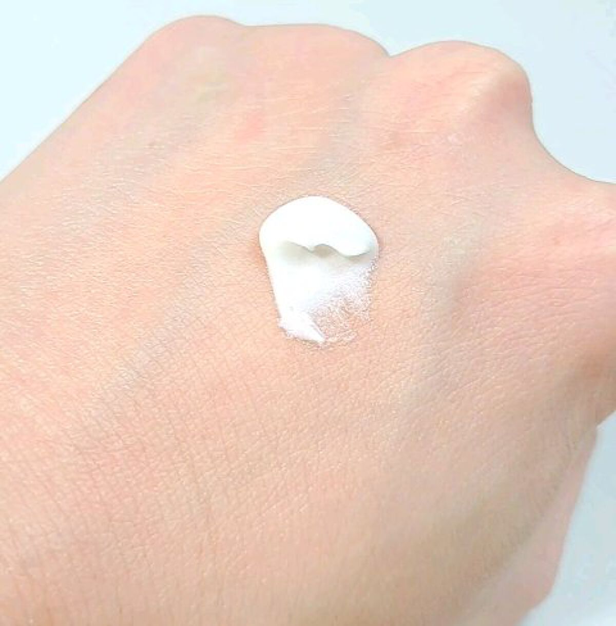 デコルテ＆バストケアクリーム/Rinda/バストケア・ヒップケアを使ったクチコミ（2枚目）