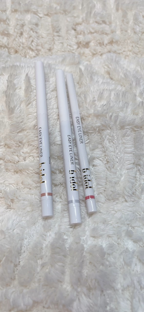 イージーeyeライナーR/b idol/ペンシルアイライナーの動画クチコミ5つ目