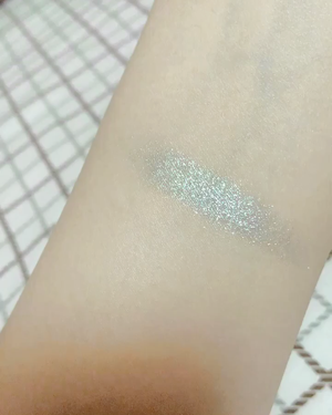 セルフィーフィックスピグメント/Witch's Pouch/単色アイシャドウを使ったクチコミ（2枚目）