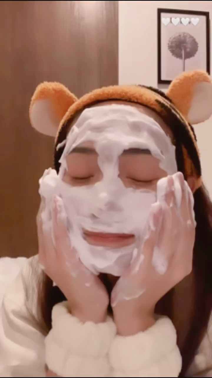 ディセンシア つつむ ジェントル クリームウォッシュ/DECENCIA/洗顔フォームを使ったクチコミ（1枚目）