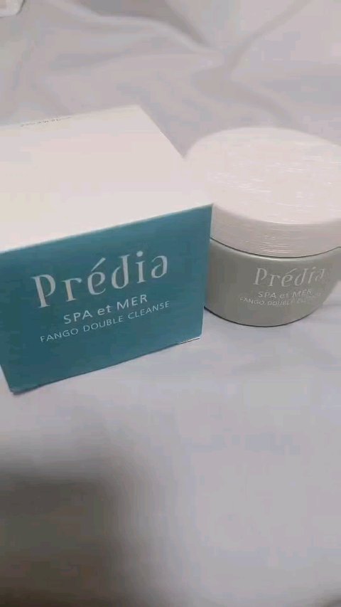 \\つるんと落ちる！！//
────────────
【使った商品】
プレディア スパ・エ・メール ファンゴ Ｗ クレンズ クール 300g

【商品の特徴】
天然ミネラル泥配合。メイクアップ料や毛穴の汚れ、酸化した皮脂までしっ