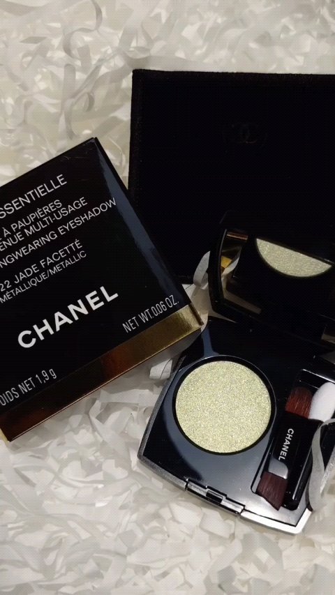 オンブル エサンシエル/CHANEL/単色アイシャドウの動画クチコミ1つ目