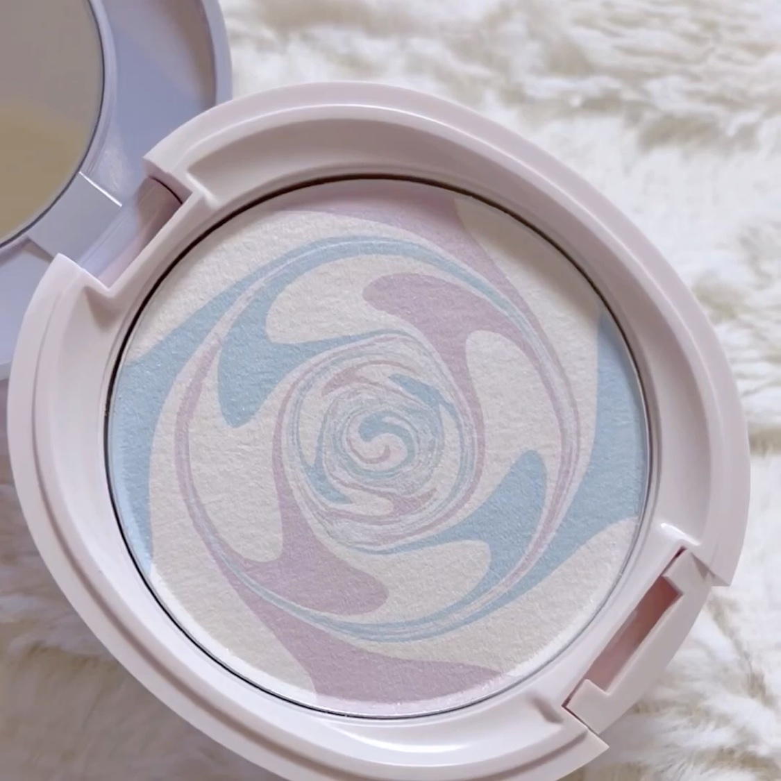 オーロラプレストパウダー/エクスボーテ/プレストパウダーの動画クチコミ2つ目