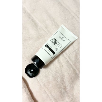 シュワルツコフ プロフェッショナル ファイバープレックスNo.3ボンドメンテナーのクチコミ「シュワルツコフ トリートメント
使い続けてみての感想
仕上がりはツルッとなって乾かしてから.....」(1枚目)