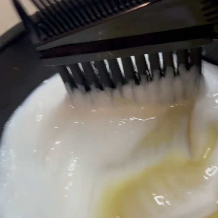 ウエラ カラースタジオ プレカラートリートメント/ウエラ/洗い流すヘアトリートメントの動画クチコミ1つ目