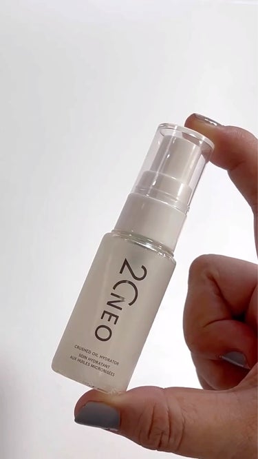 20NEO オイルクラッシュハイドレーターのクチコミ「
▪️20NEO▪️
OIL CLASH HYDRATOR 

ミニサイズ19ml

オイルク.....」（3枚目）