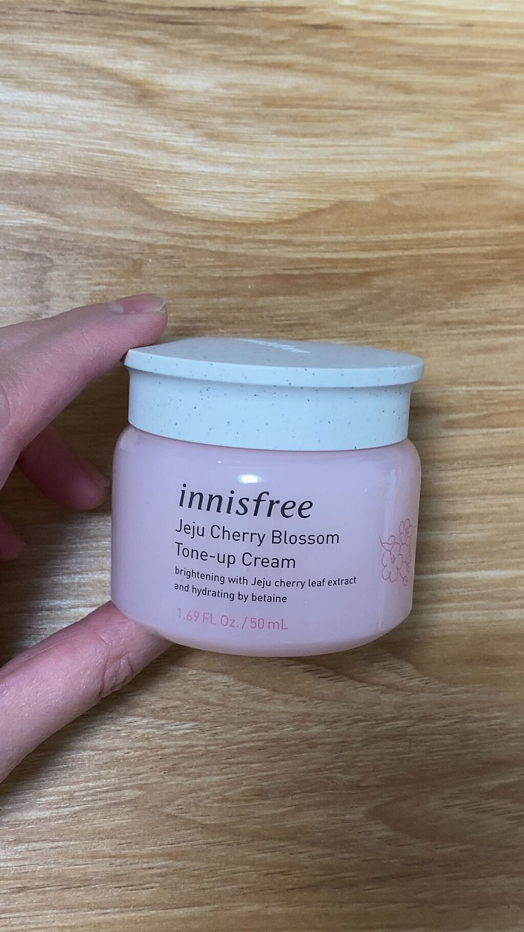 チェジュ チェリーブロッサム トーンアップクリーム/innisfree/化粧下地の人気ショート動画