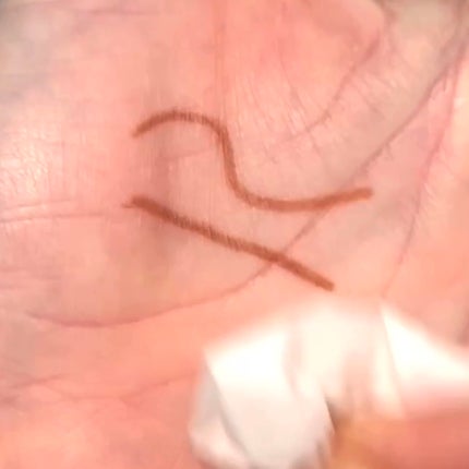 「密着アイライナー」極細クリームペンシル/デジャヴュ/ペンシルアイライナーの人気ショート動画