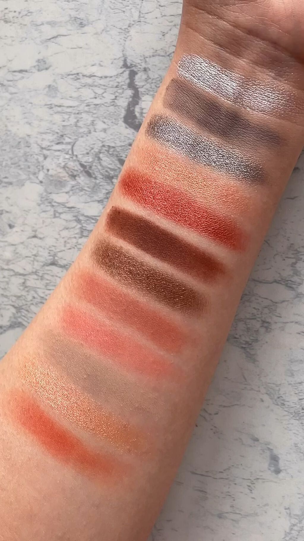 nubian 3 coral/Juvia's Place/アイシャドウパレットの動画クチコミ1つ目