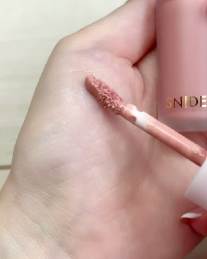 SNIDEL コンフォート グロウ アイズ/SNIDEL BEAUTY/リキッドアイシャドウの動画クチコミ1つ目